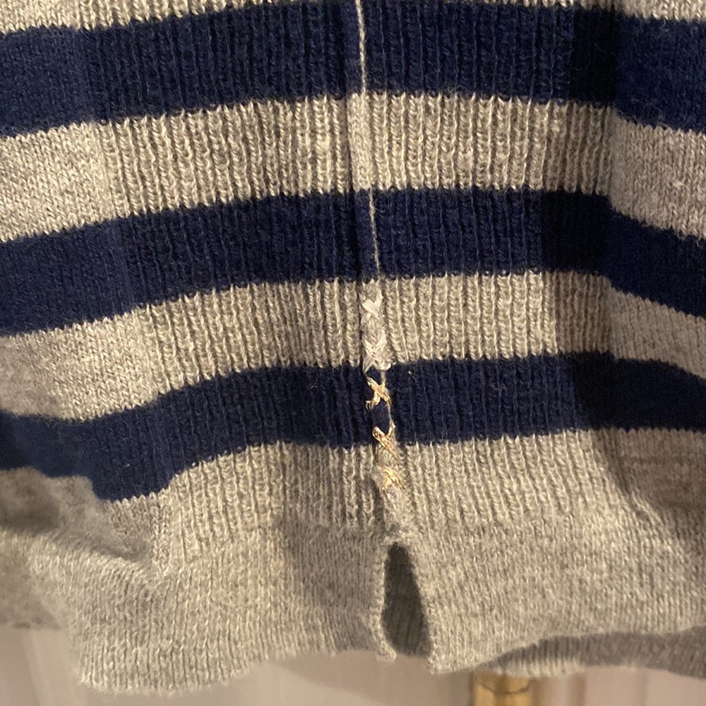 Label + Thread Lindsey Striped Vee Top Size Xs - image 5